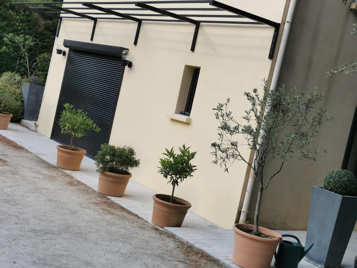 Gite 2 Chambres Avec Piscine Sernhac Exterior foto